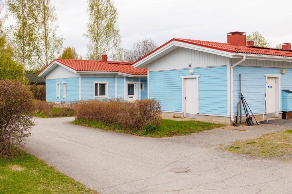 Työikäisten yhteisöllisen asumisen asuntoja Lehmossa.