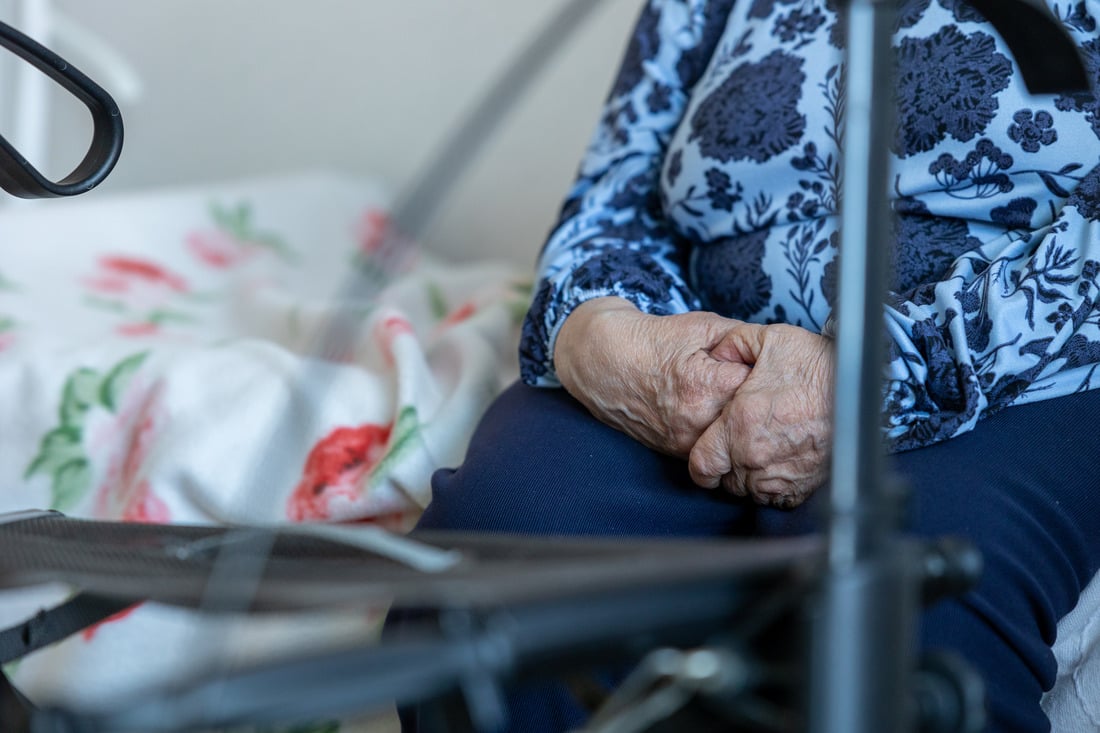 Ikään­ty­neiden perhe­hoidon kysyntä kasvaa – uusille perhe­hoi­ta­jille tarjolla valmen­nusta&nbsp;&nbsp;